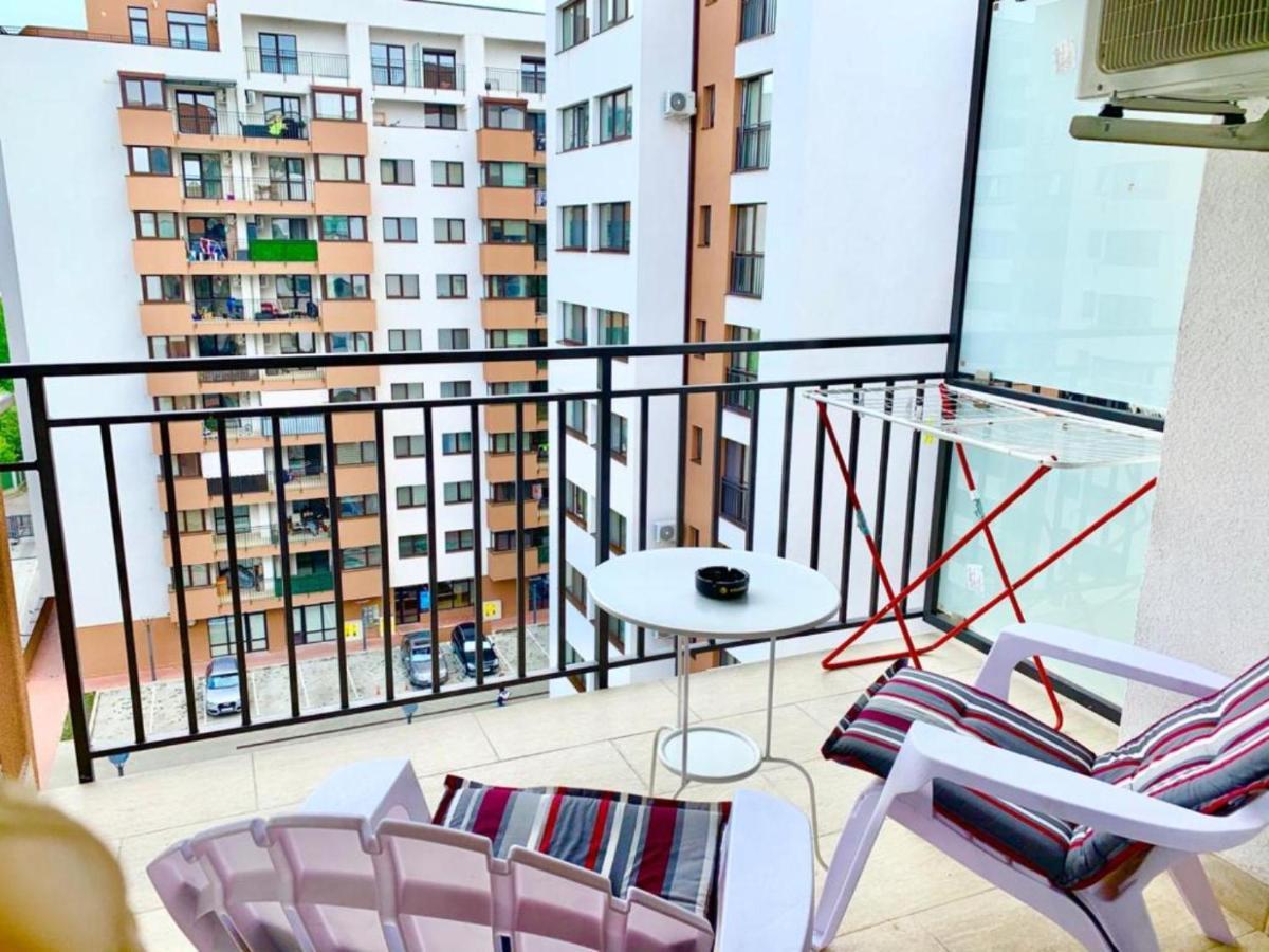 Big & Cosy Apartment With 3 Double Beds & 2 Bathrooms Iasi Exterior foto